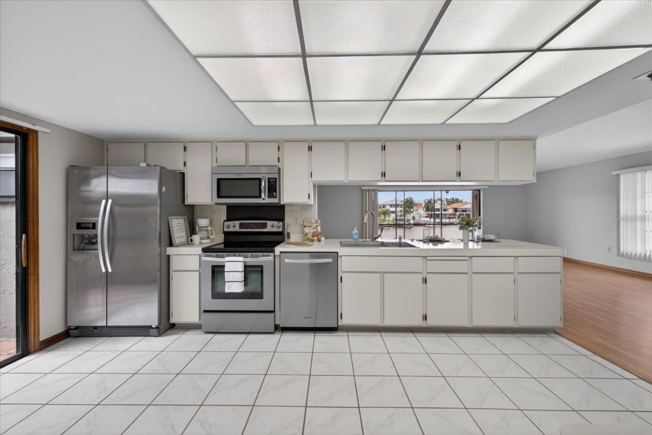 6236 Bayside Drive, New Port Richey, FL 34652 Photo