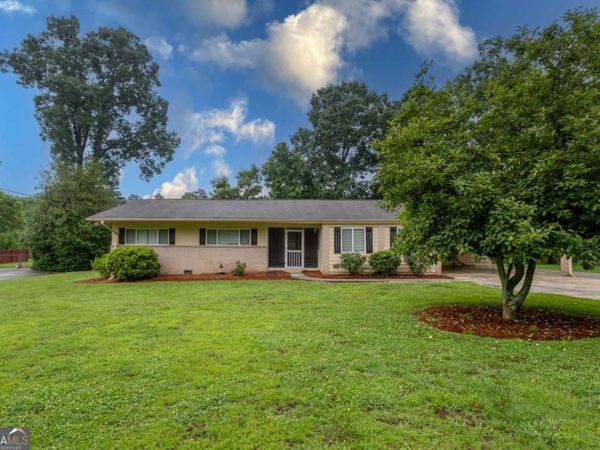 958 Gunter Circle, Lawrenceville, GA 30043