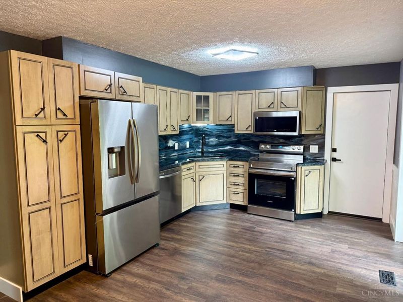 3275 Danbury Road, Fairfield, OH 45014 Photo 8