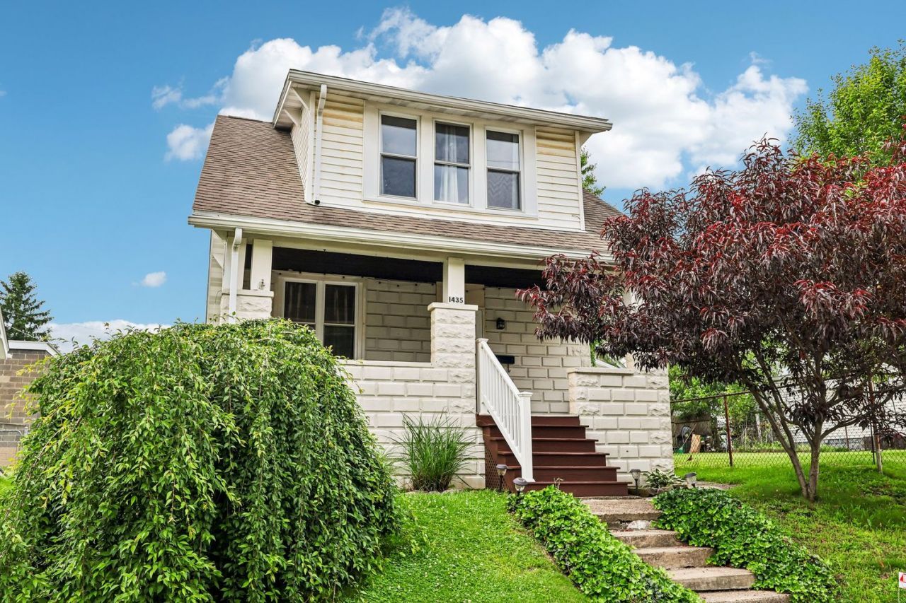 1435 2nd Street, Natrona Heights, PA 15065 Main Photo