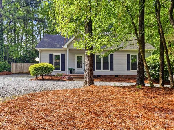 325 Enchanted Drive , Matthews, NC 28104