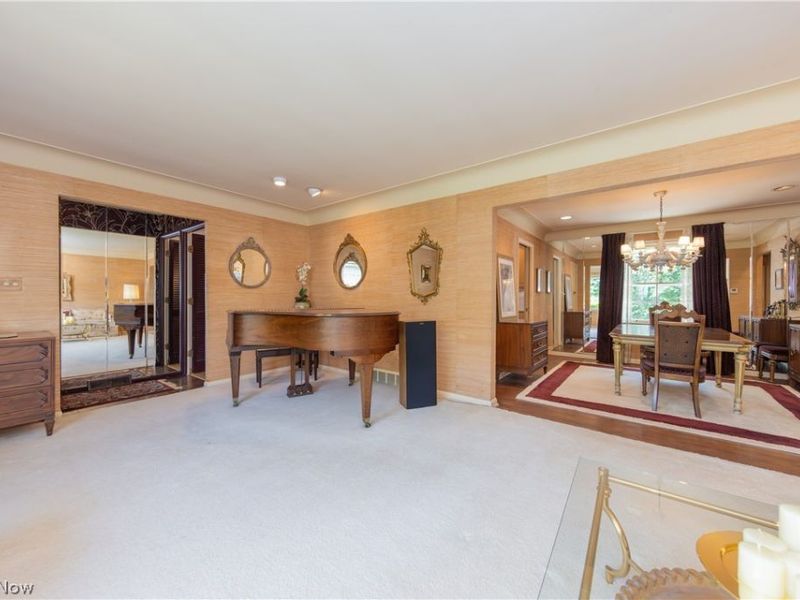 1750 Kenton Circle, Lyndhurst, OH 44124 Photo 4