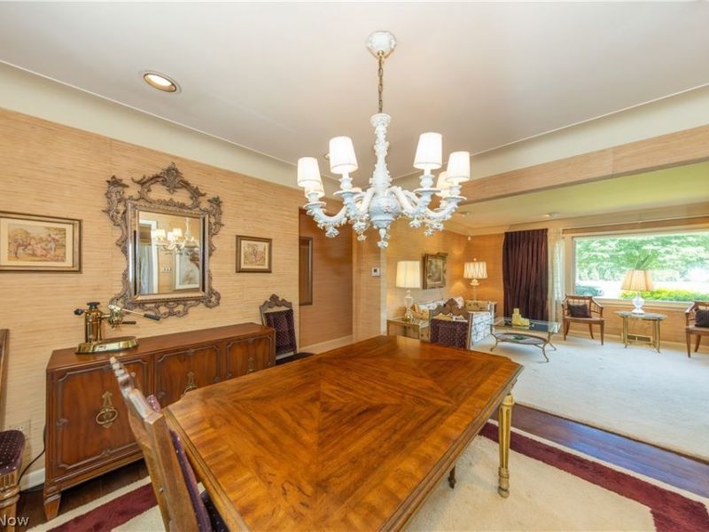 1750 Kenton Circle, Lyndhurst, OH 44124 Photo 9
