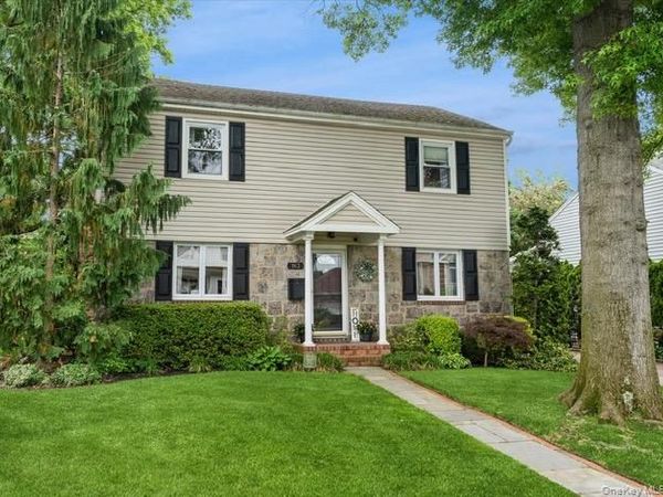 163 Tullamore Road , Garden City, NY 11530