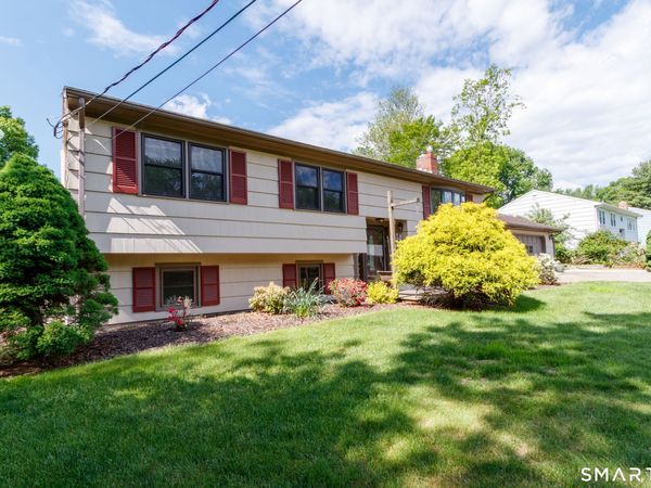 30 Dellwood, Milford, CT 06460