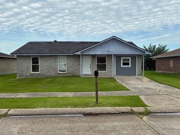 2080 CARVER Drive, Marrero, LA 70072