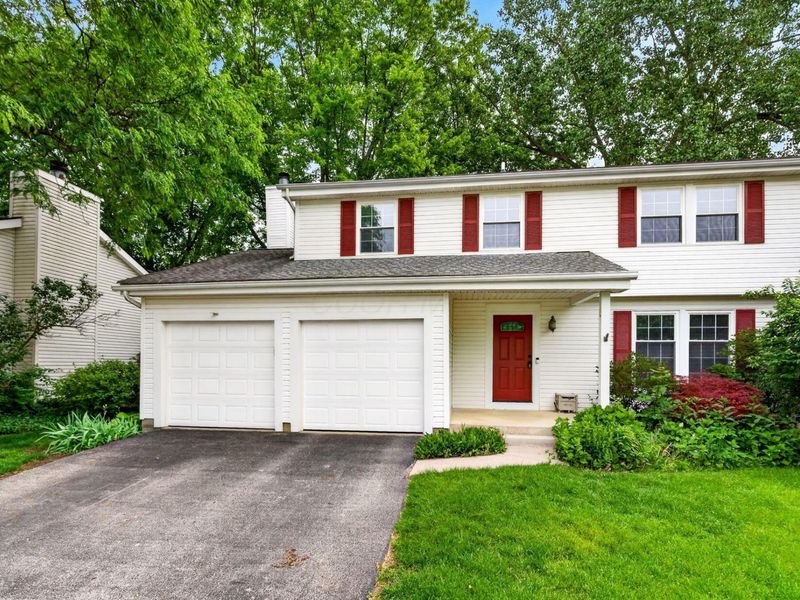 6328 Shaftsbury Lane, Dublin, OH 43017 Photo 2