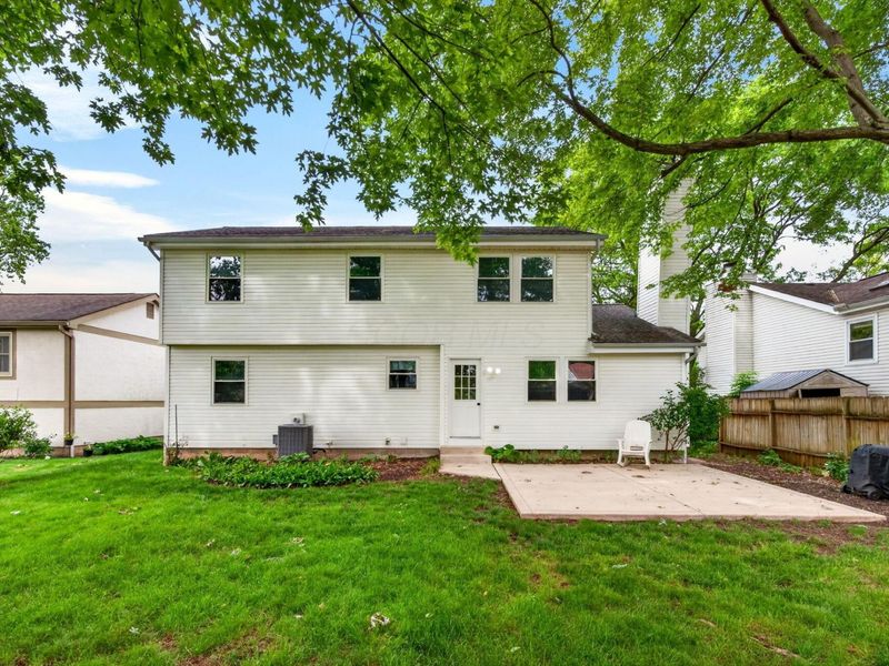 6328 Shaftsbury Lane, Dublin, OH 43017 Photo 3