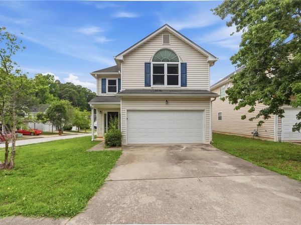 2879 Two Lake Circle , Atlanta, GA 30349