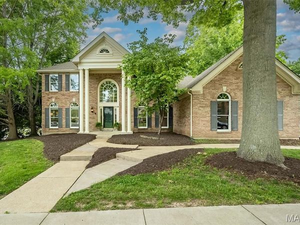 12700 Corum Way Drive , Creve Coeur, MO 63141