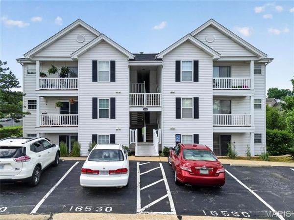 16560 Victoria Crossing Drive , Unit J, Grover, MO 63040