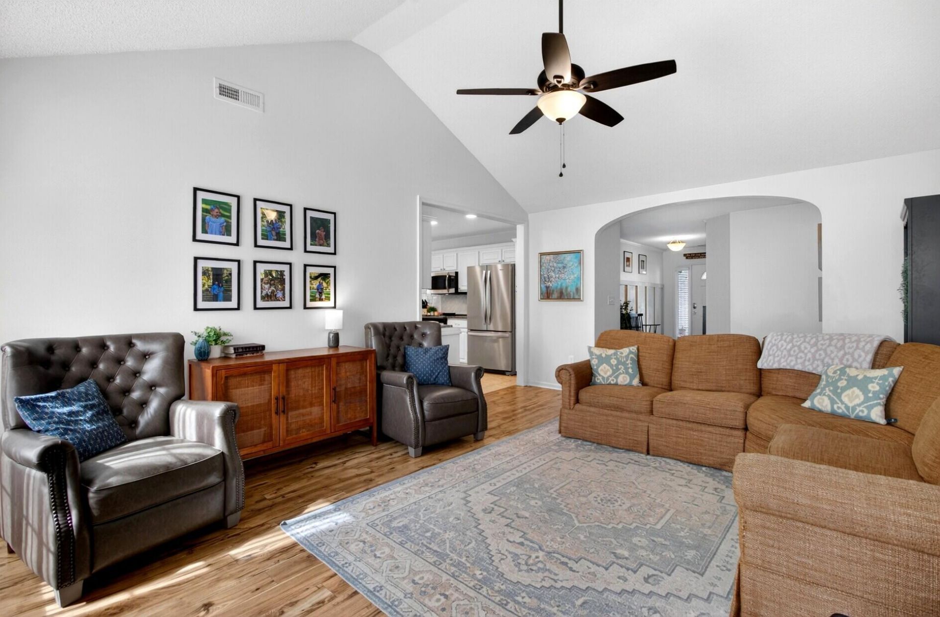 1308 Camden Crossing Photo 10
