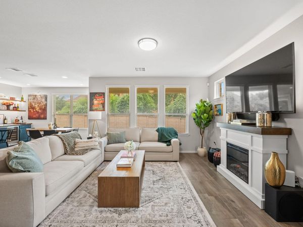 9324 Hunter LN, Austin, TX 78748