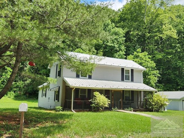5852 Wolf Creek Road, Narrows, VA 24124