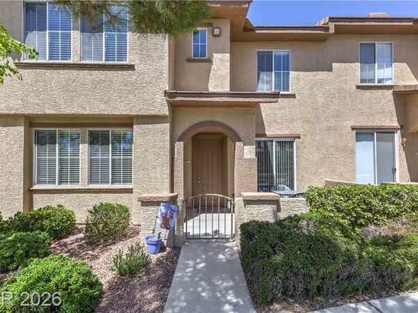 10200 Deerfield Beach Avenue, Unit 102, Las Vegas, NV 89129