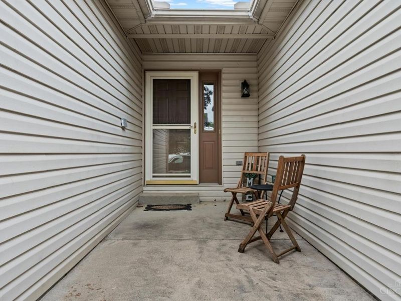 220 Mcdaniels Lane, Springboro, OH 45066 Photo 4