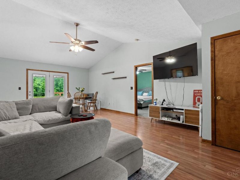 220 Mcdaniels Lane, Springboro, OH 45066 Photo 6