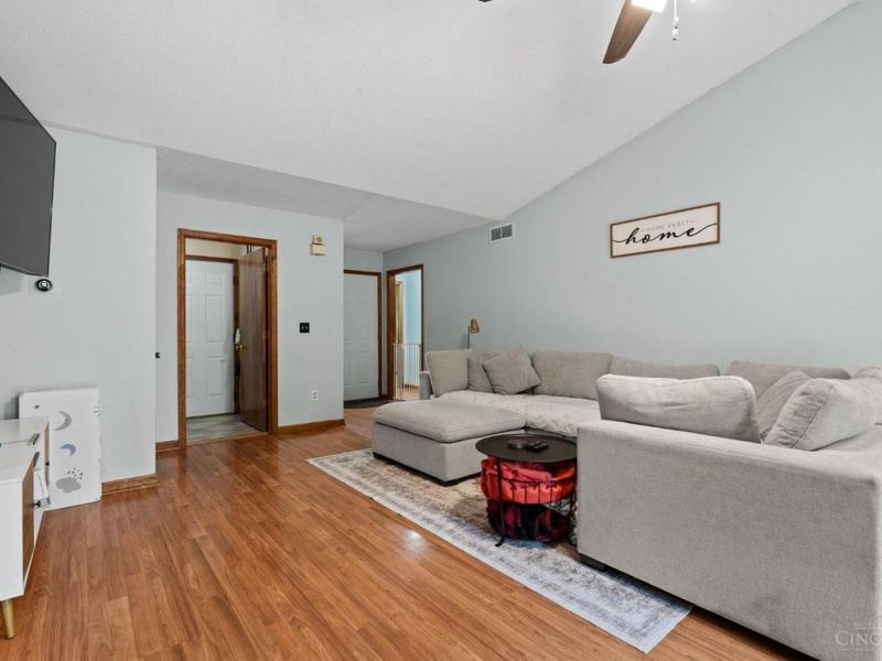 220 Mcdaniels Lane, Springboro, OH 45066 Photo 8