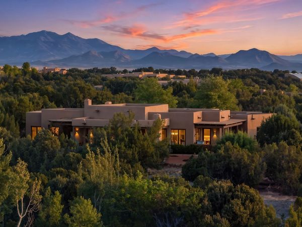 11 Paintbrush Circle , Santa Fe, NM 87506
