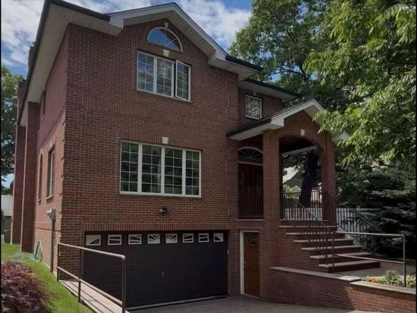 246-12 Cambria Avenue , Little Neck, NY 11362