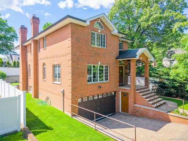 246-12 Cambria Avenue, Little Neck, NY 11362