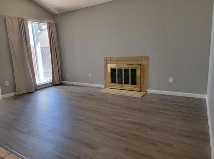 7206 Willowwest Ct, Sacramento, CA 95828 Photo