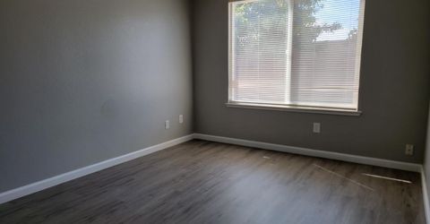 7206 Willowwest Ct, Sacramento, CA 95828 Photo