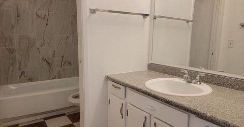 7206 Willowwest Ct, Sacramento, CA 95828 Photo