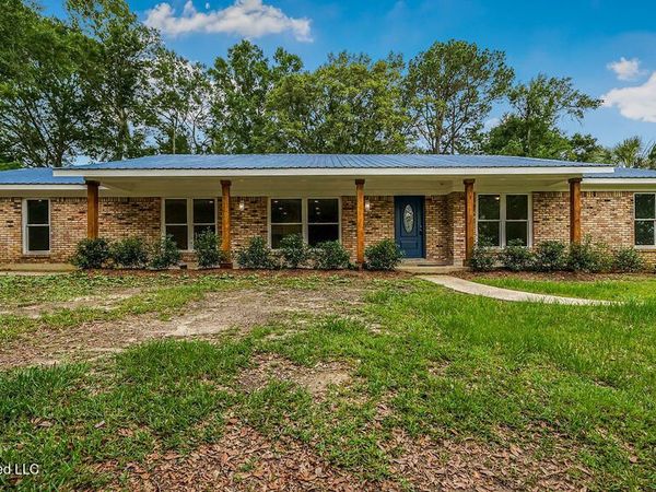 4024 Castenera Avenue, Moss Point, MS 39563