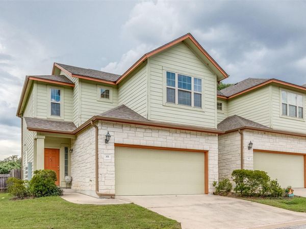 2410 Great Oaks DR, Unit 301, Round Rock, TX 78681