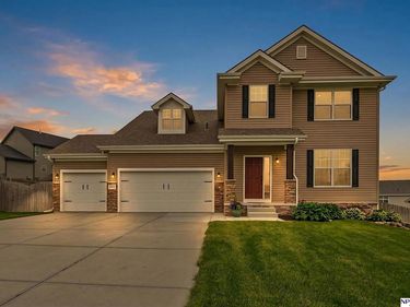 11931 Ashwood Drive , Bennington, NE 68007
