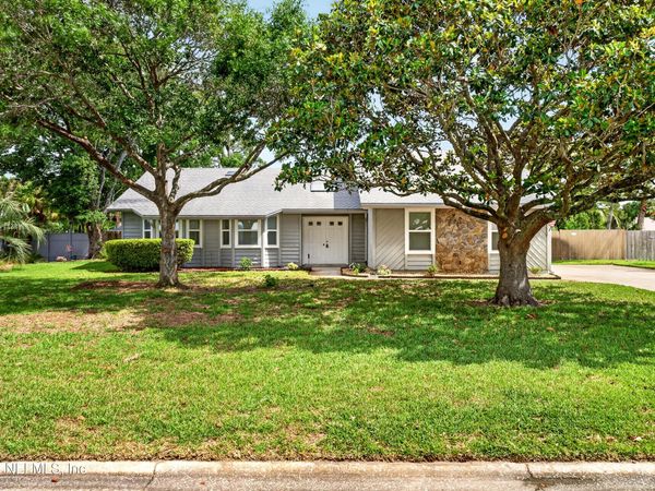 622 VALLEY FORGE Road N, Neptune Beach, FL 32266