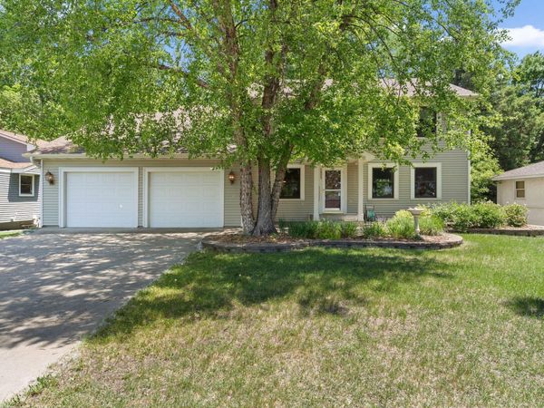5855 Arthur Street NE, Fridley, MN 55432