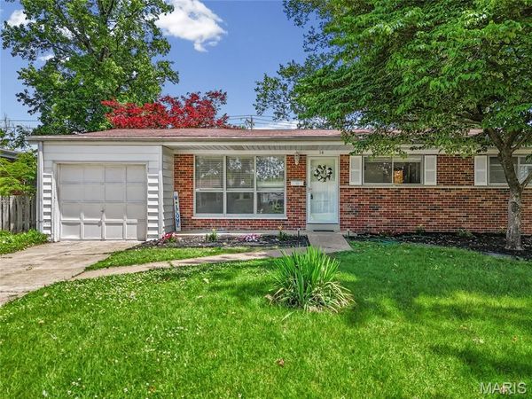 14 Tamma Lane , Hazelwood, MO 63042