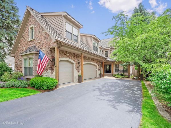 325 Ruby Street , Clarendon Hills, IL 60514