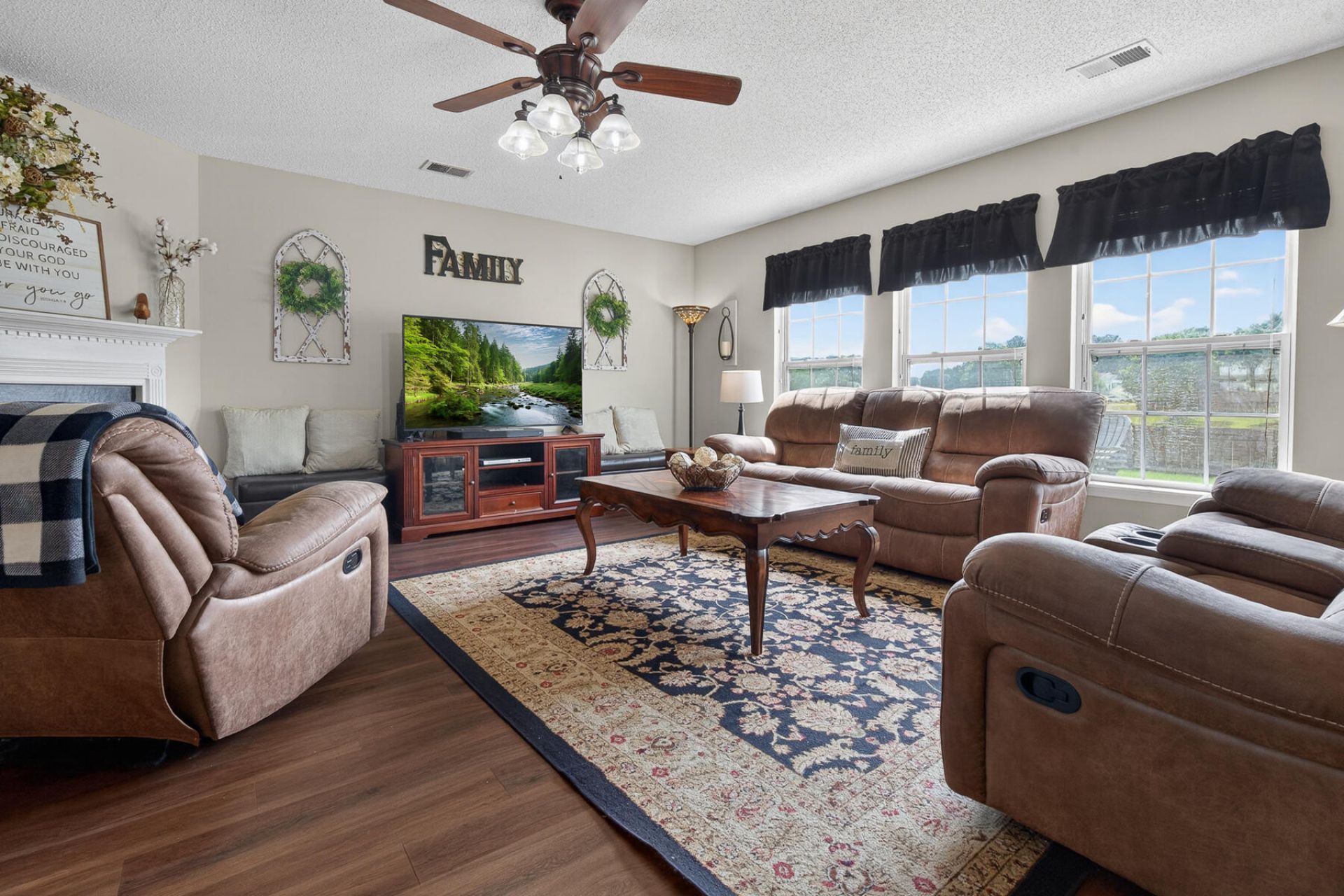 426 Dovetail Circle Photo 12