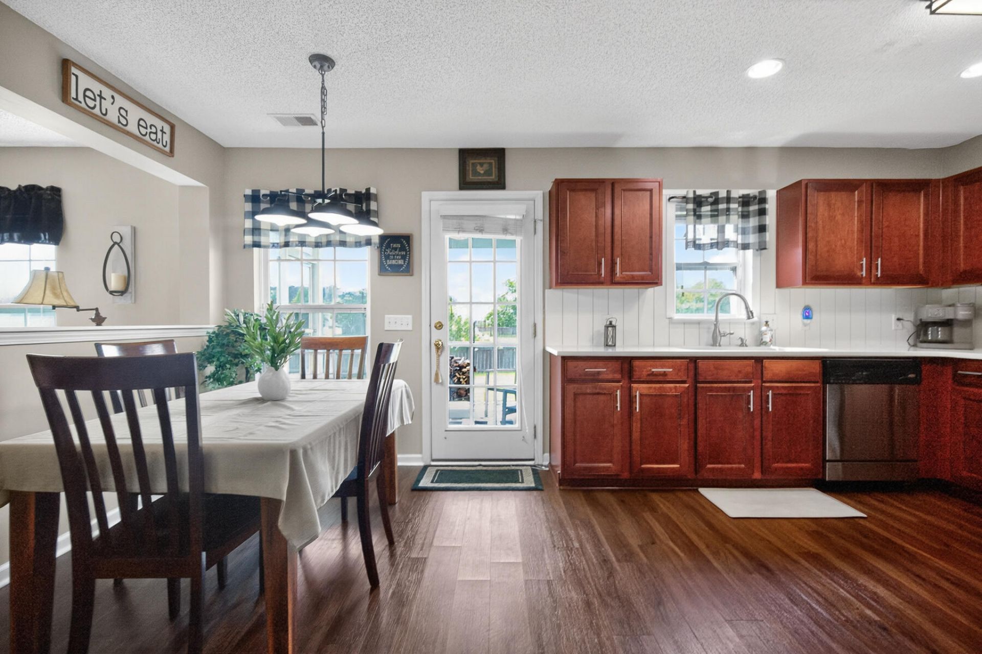 426 Dovetail Circle Photo 21