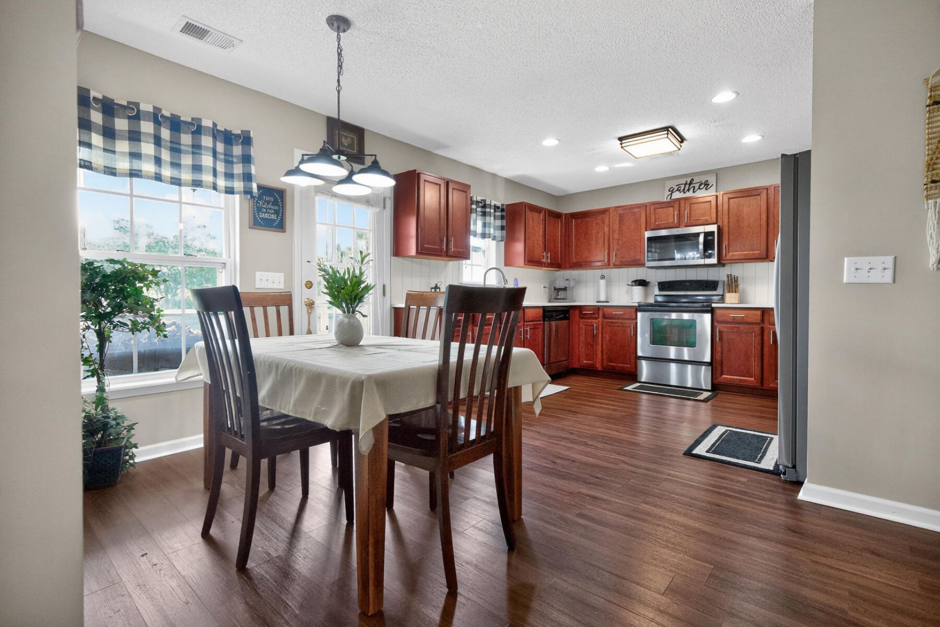 426 Dovetail Circle Photo 22