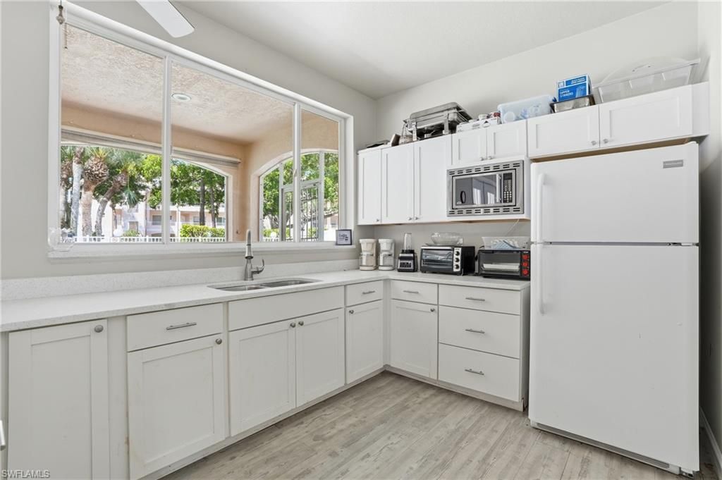 1096 Woodshire Ln, Unit C202, Naples, FL 34105 Photo