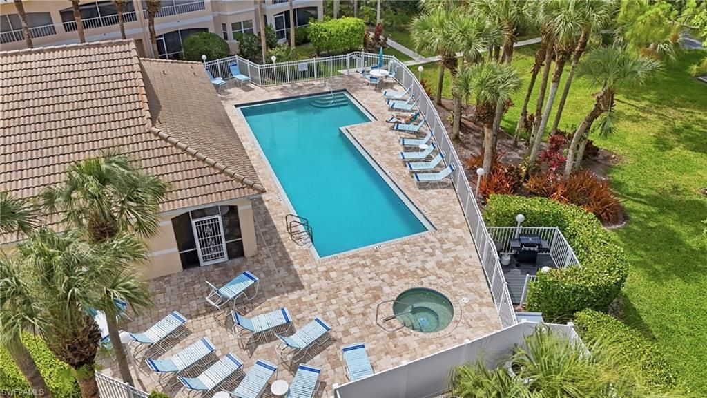 1096 Woodshire Ln, Unit C202, Naples, FL 34105 Photo
