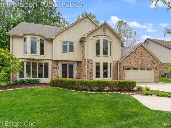 1171 Springwood Lane, Rochester Hills, MI 48309