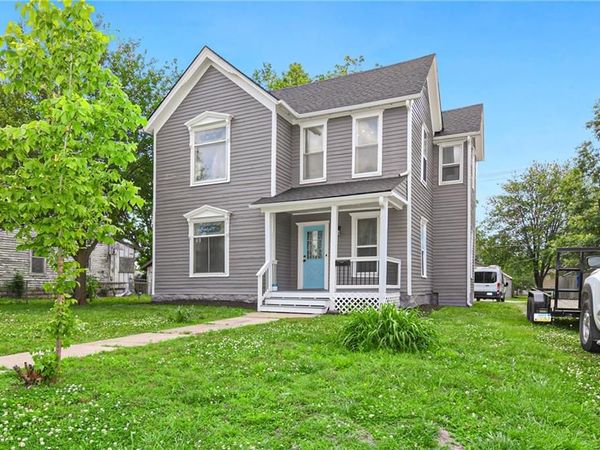 505 W Wea Street, Paola, KS 66071
