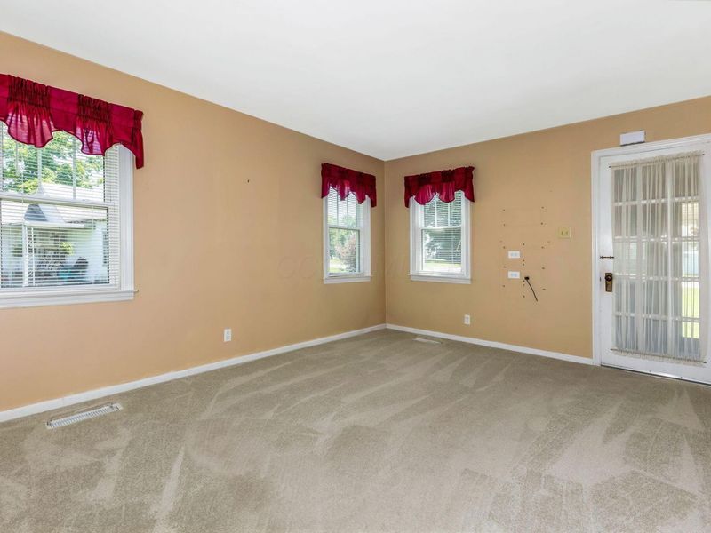 3290 Lakeside Road NE, Millersport, OH 43046 Photo 8
