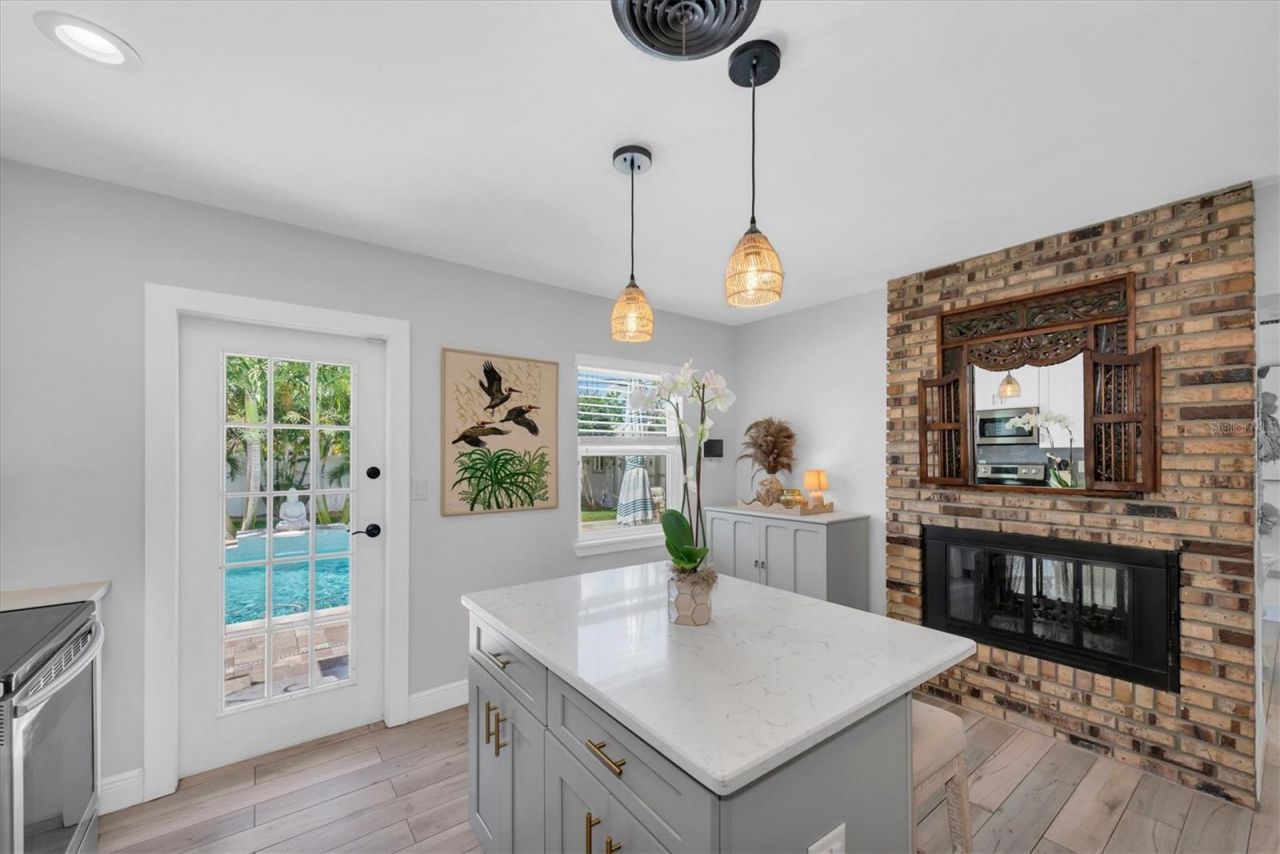 3662 27th Avenue N, Saint Petersburg, FL 33713 Photo