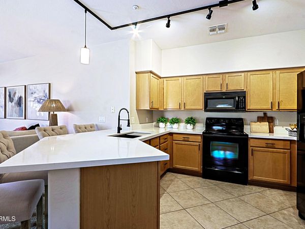 525 N MILLER Road, Unit 207, Scottsdale, AZ 85257
