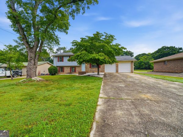 930 Cochise Trail SE, Conyers, GA 30094