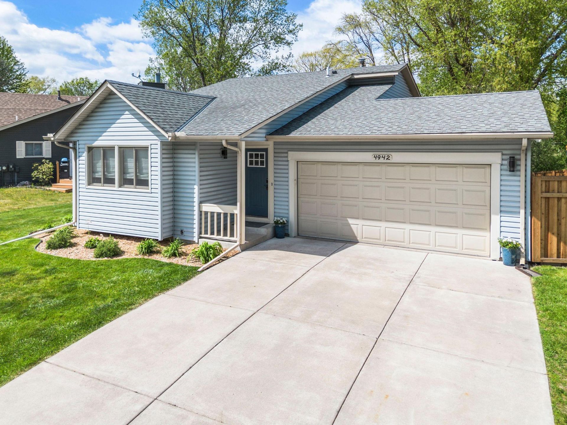 4942 W 143rd Street , Savage, MN 55378
