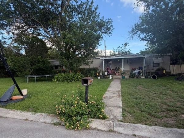 185 S West End Avenue , New Braunfels, TX 78130