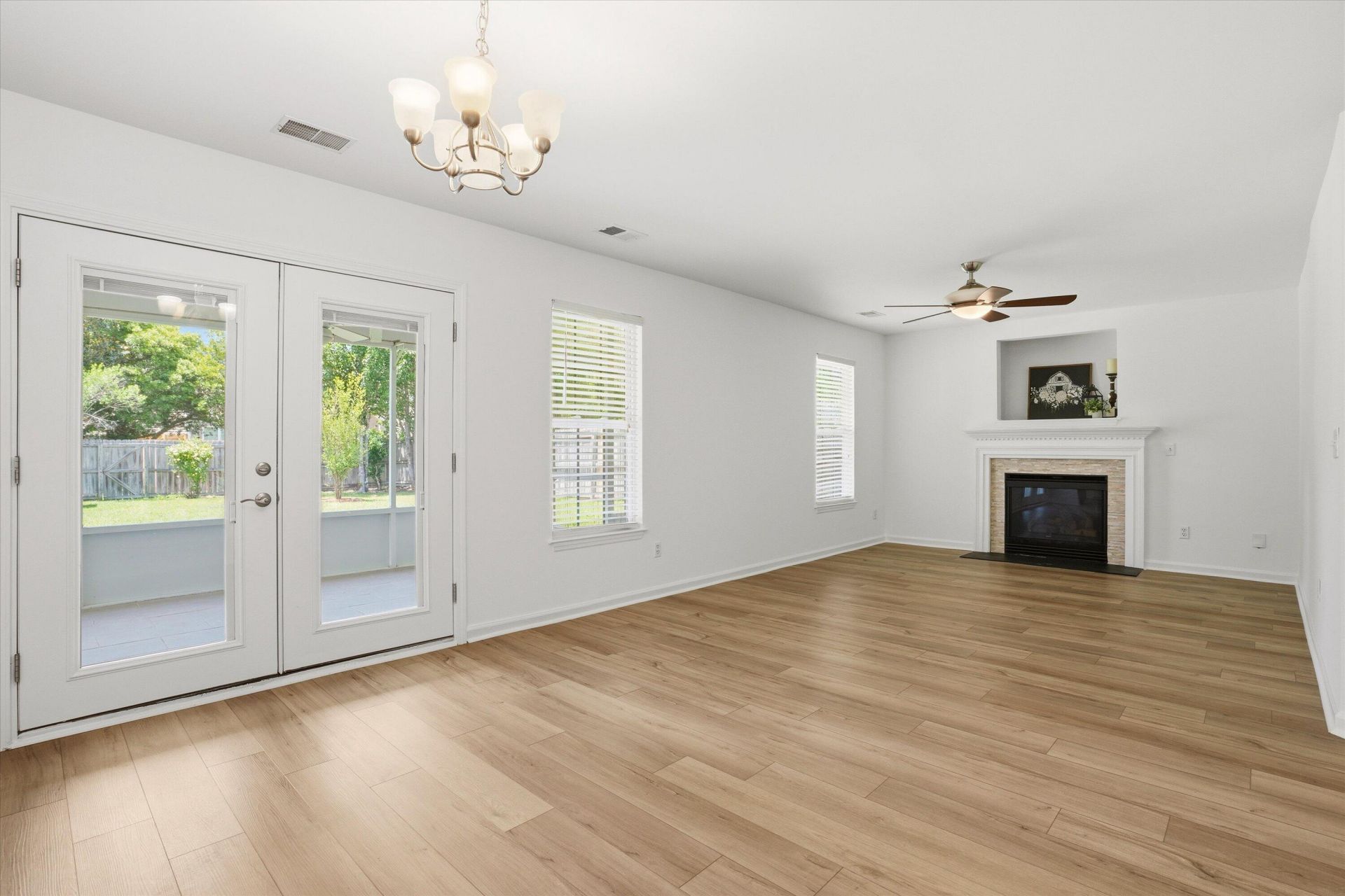 120 Towering Pine Drive Photo 11