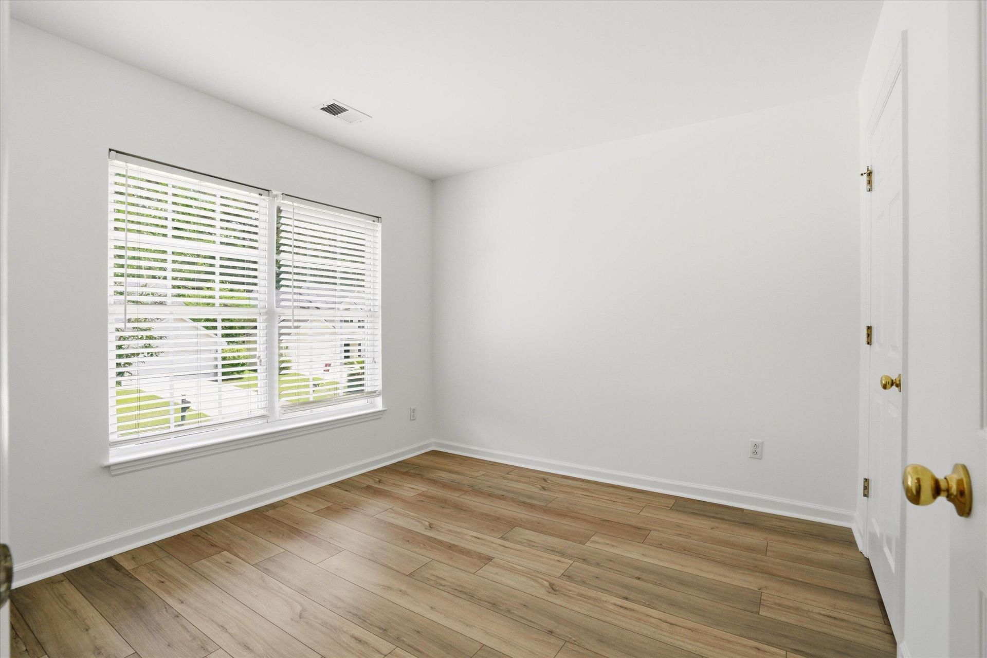 120 Towering Pine Drive Photo 23